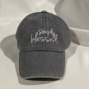 Simply‎ Blessed Gray Cap